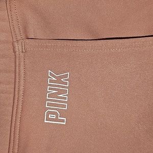 Pink pants size Large 💓